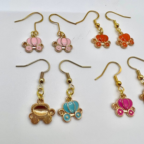 Cinderella Carriage Earrings - Disney Vacation Earrings - Princess Earrings - Picture 2 of 8